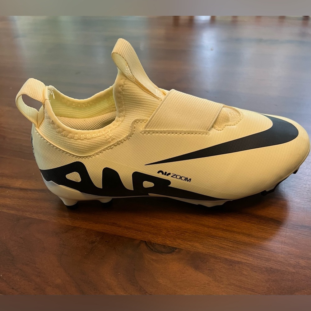 Nike Air Zoom Little Kid Soccer Cleats - Cream and Black